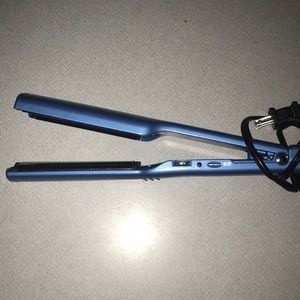 BaByliss hair iron+ FREE PRODUCT